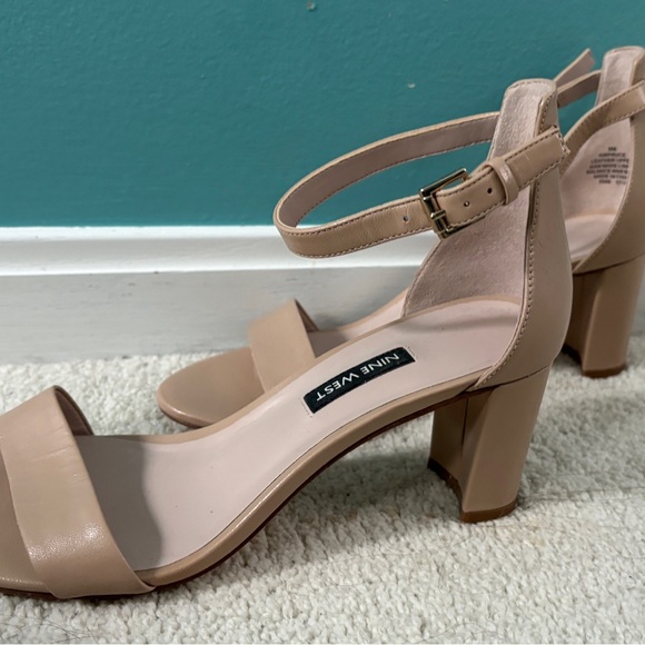 Tan Nine West heels SIZE 8 - Picture 2 of 2